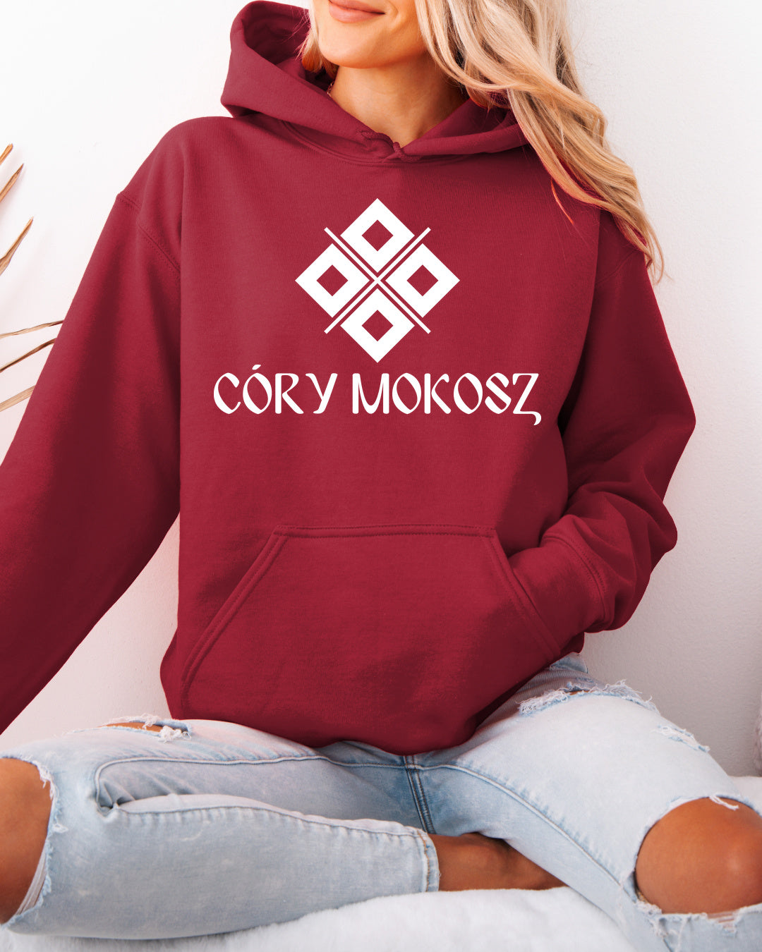 Córy Mokosz — Czerwony