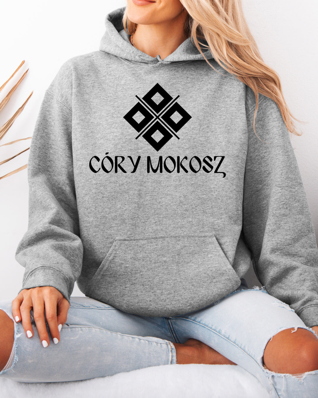 Córy Mokosz — Szary