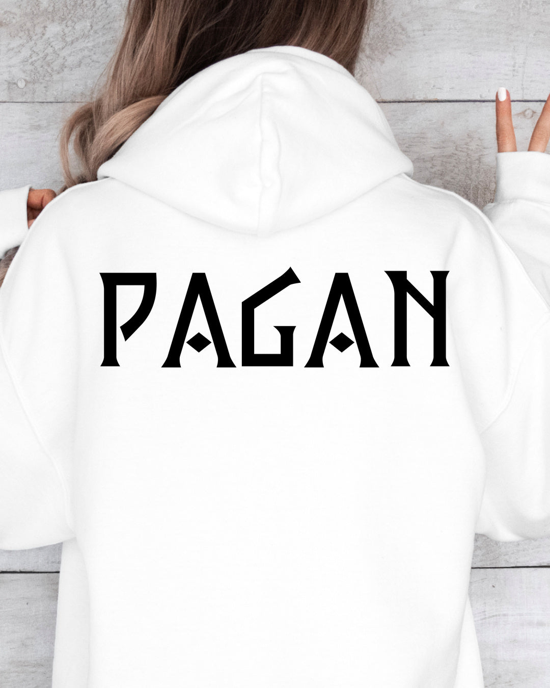 Pagan — Biały