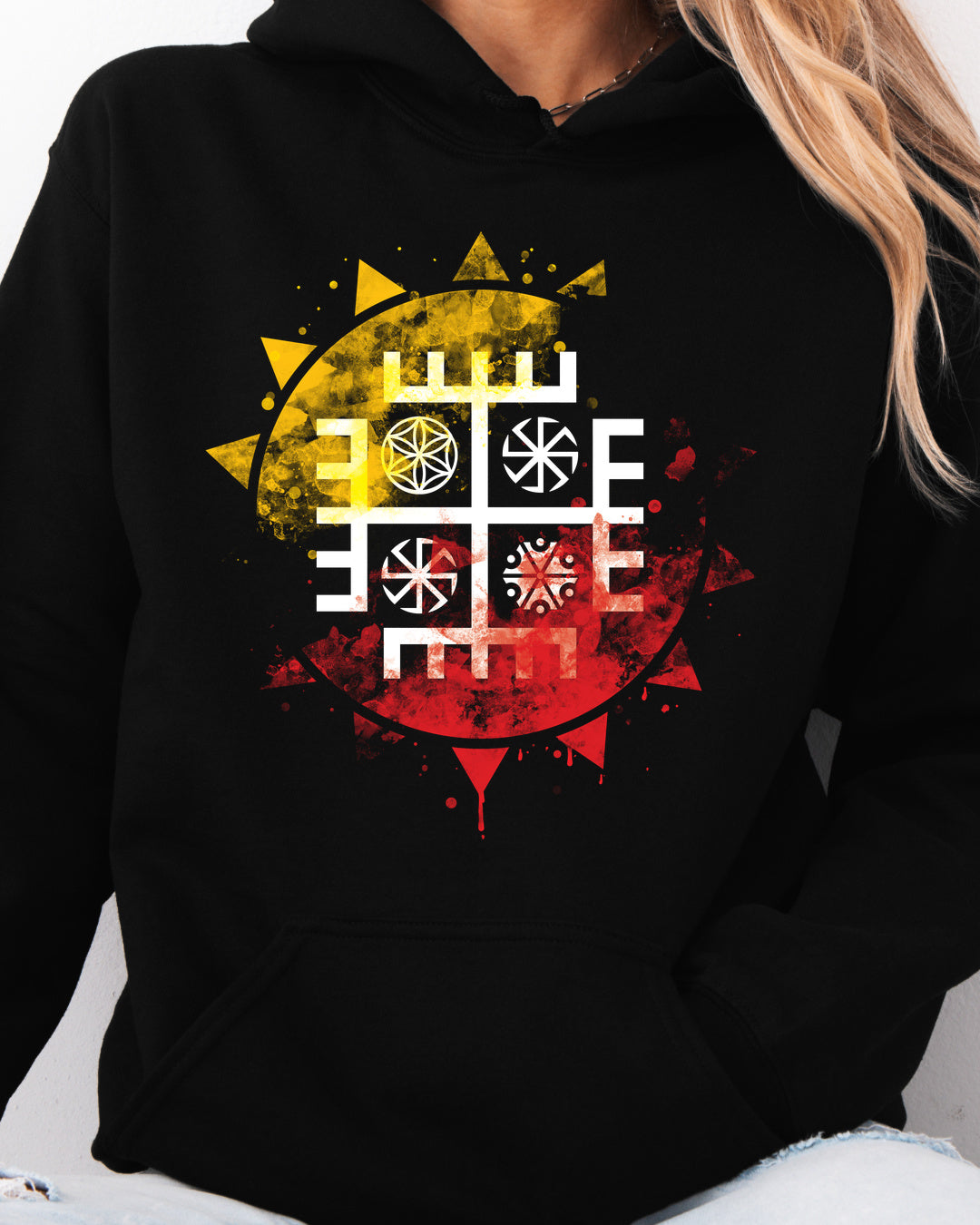 Ręce Boga Słońce — Czarny
