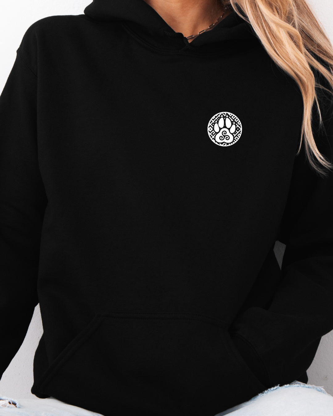 Triskelion Łapa — Czarny