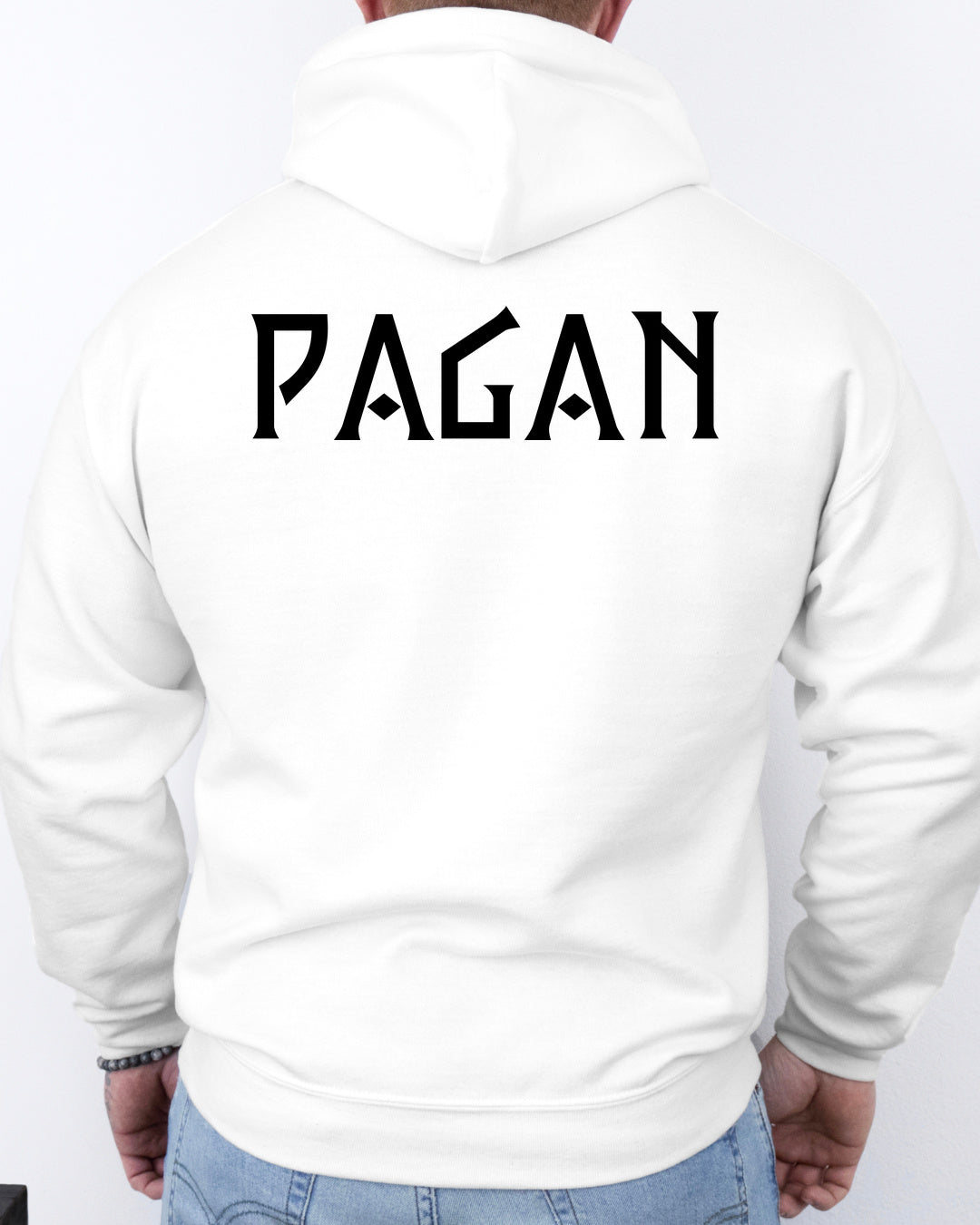 Pagan — Biały