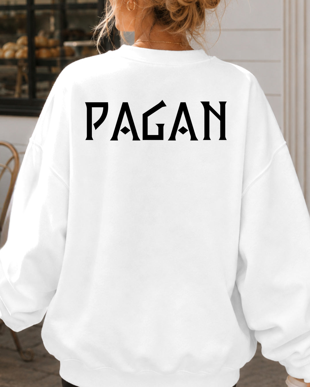 Pagan — Biały