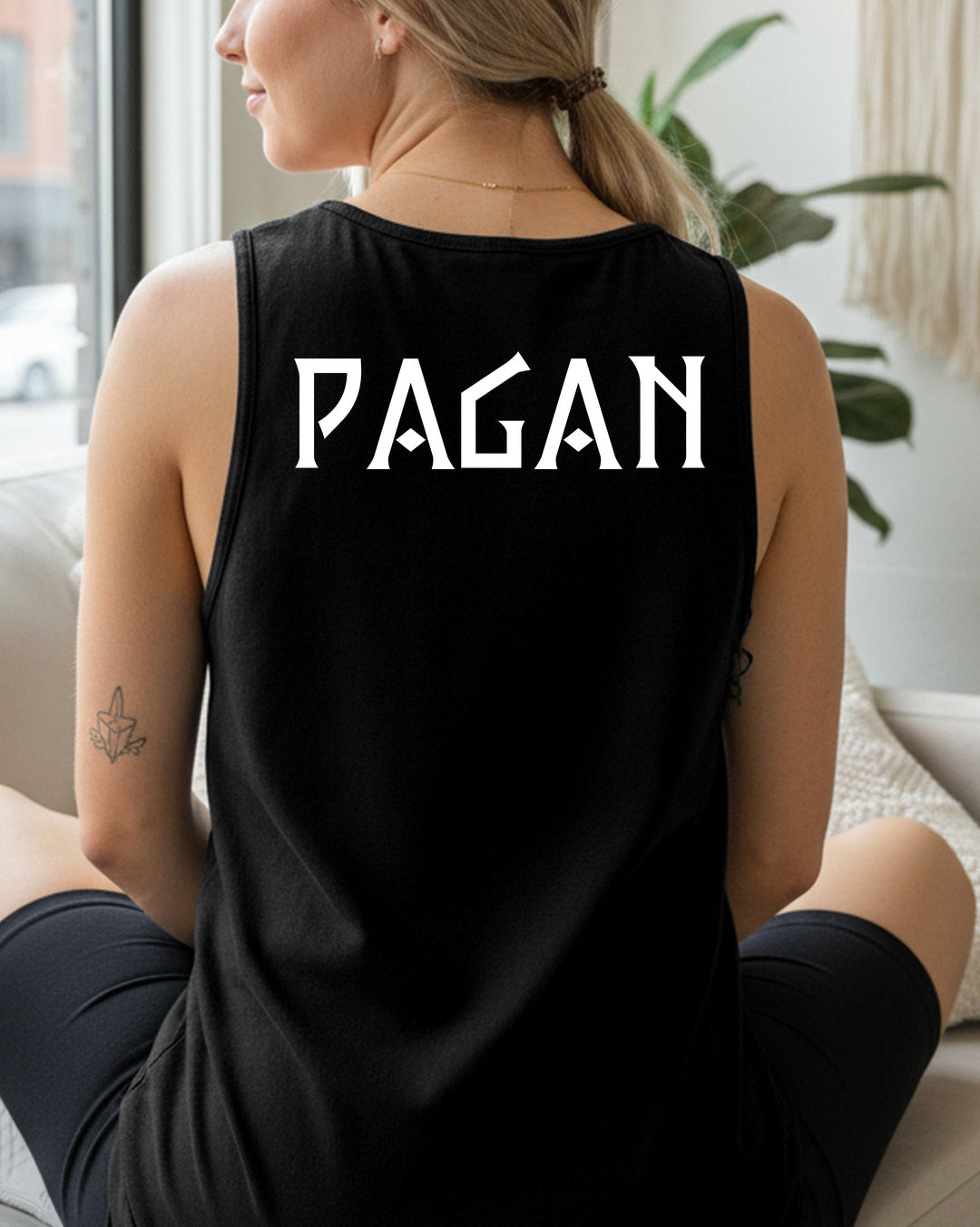 Pagan — Czarny
