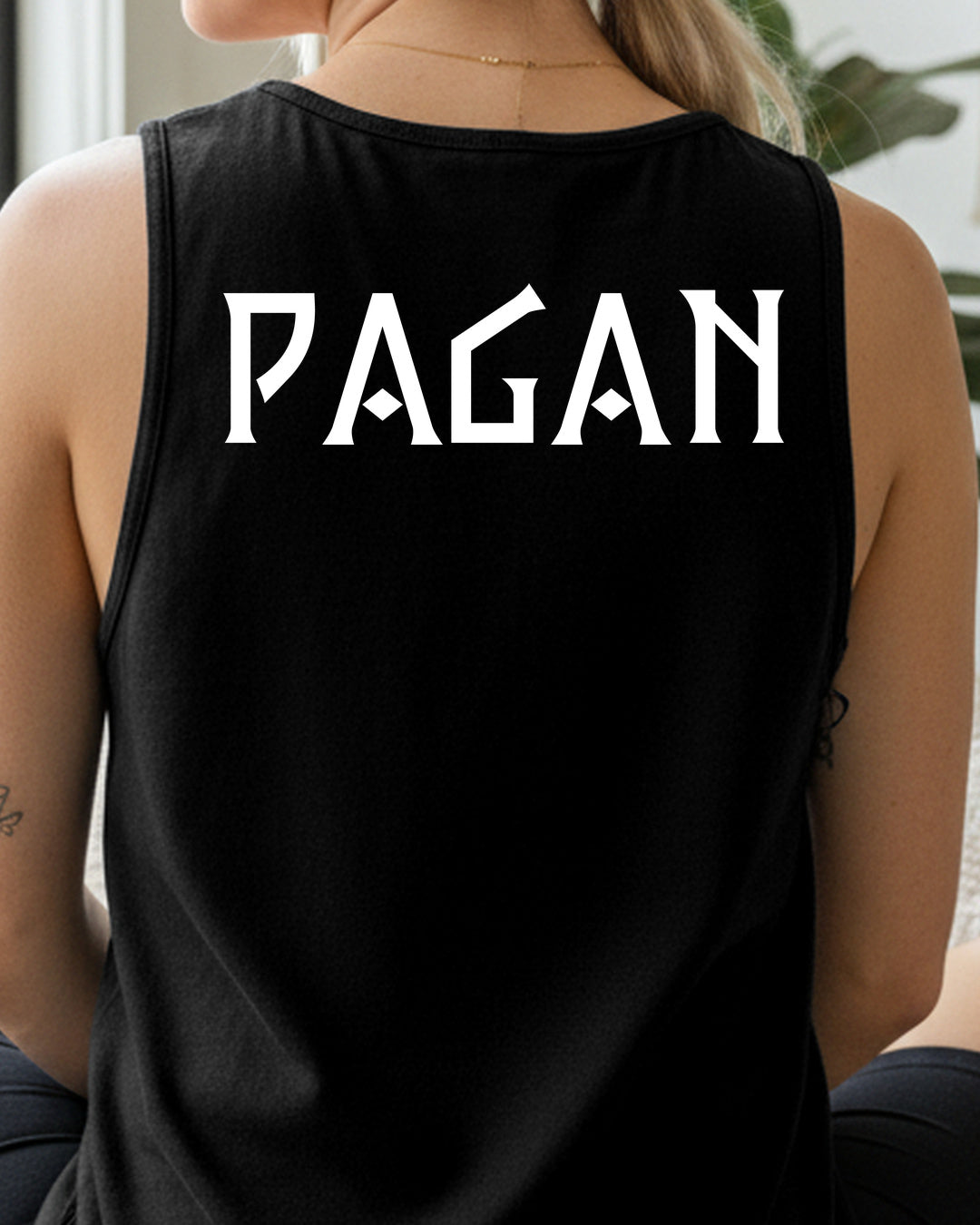 Pagan — Czarny