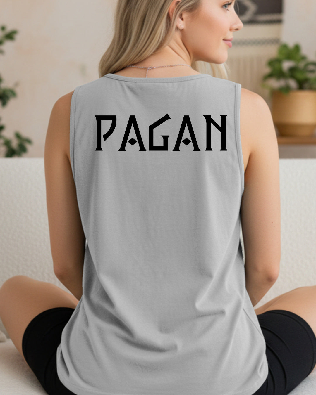 Pagan — Szary