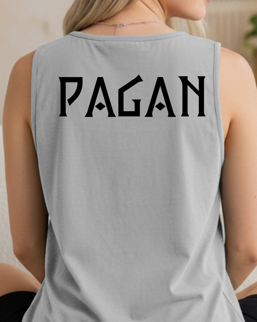 Pagan — Szary