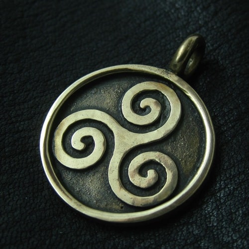 Wisiorek Triskelion